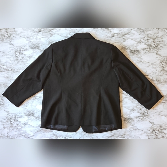Jones New York Black Two-Button Blazer - Picture 6 of 8